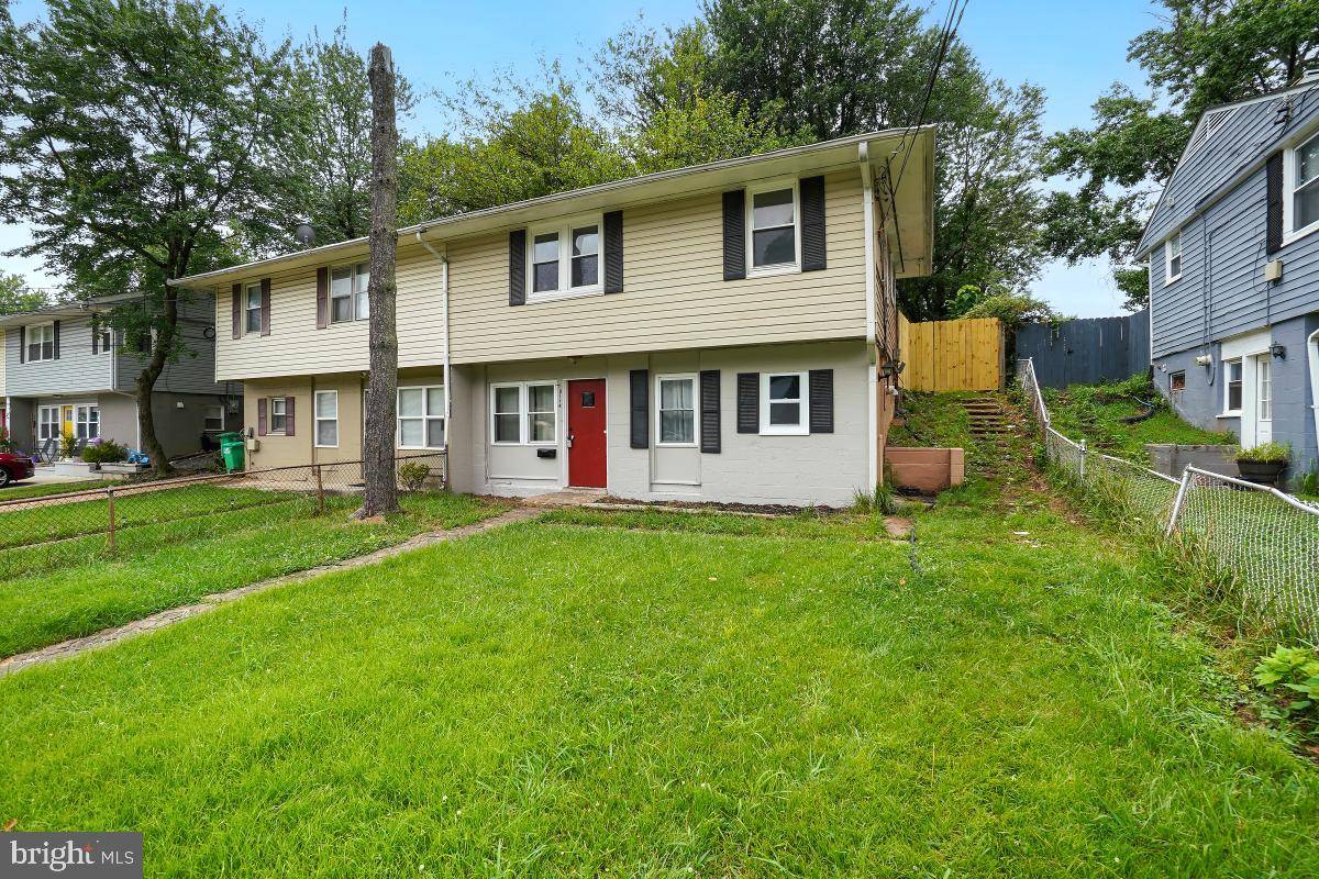 Landover, MD 20785,8114 ALLENDALE DR