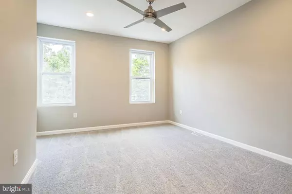 Baltimore, MD 21213,2721 E CHASE ST