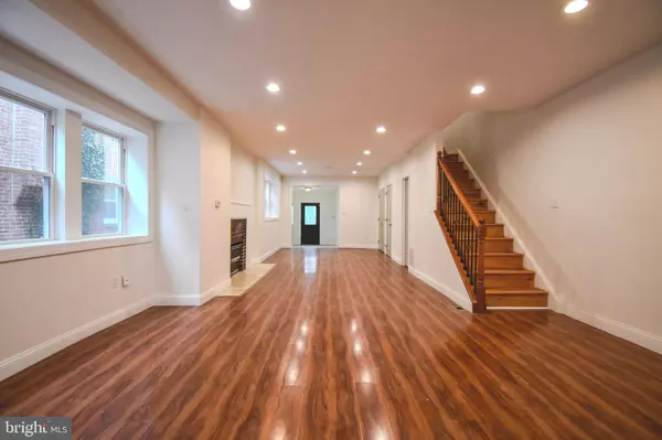 6230 CARPENTER ST, Philadelphia, PA 19143