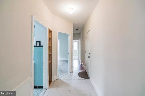 Philadelphia, PA 19128,420 CONARROE ST #1
