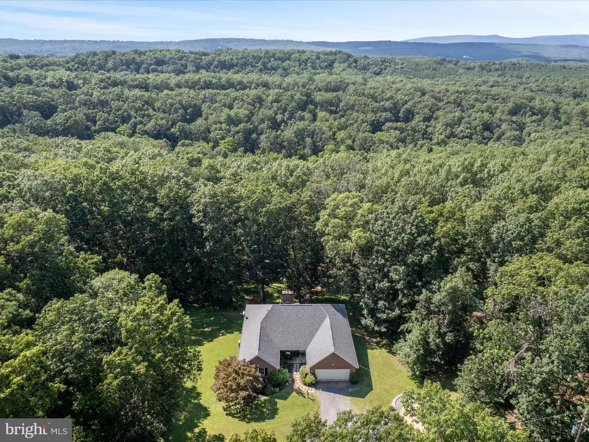 Cross Junction, VA 22625,311 AKERN LN