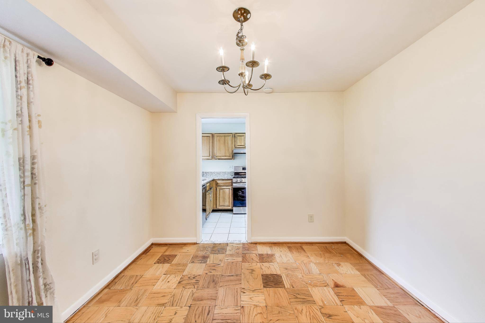 Bethesda, MD 20814,10613 MONTROSE AVE #4
