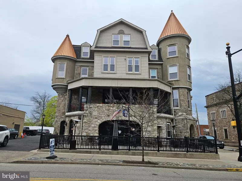 34 E BUTLER AVE, Ambler, PA 19002