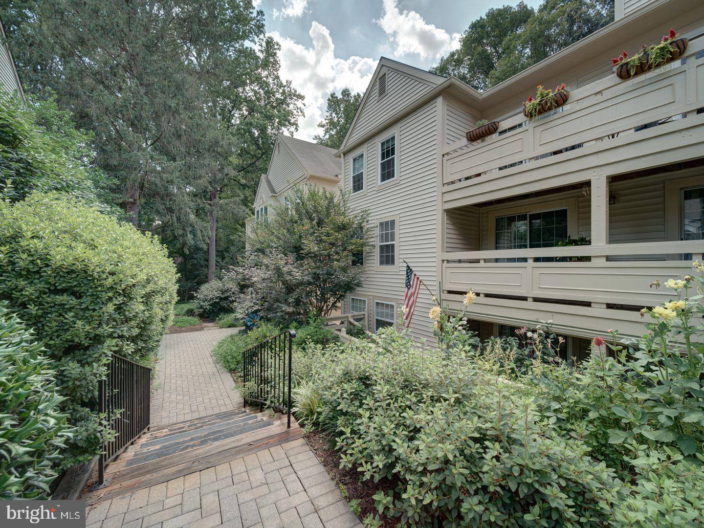 2233 LOVEDALE LN #405A UNIT I, Reston, VA 20191