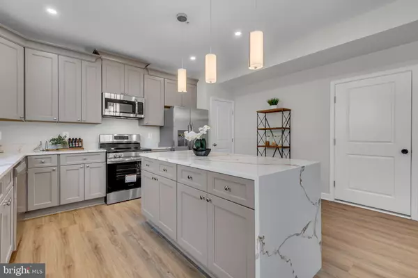 Lanham, MD 20706,9912 RIDGE ST