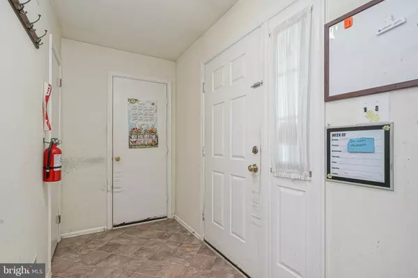 Deptford, NJ 08096,144 LAKEBRIDGE DR