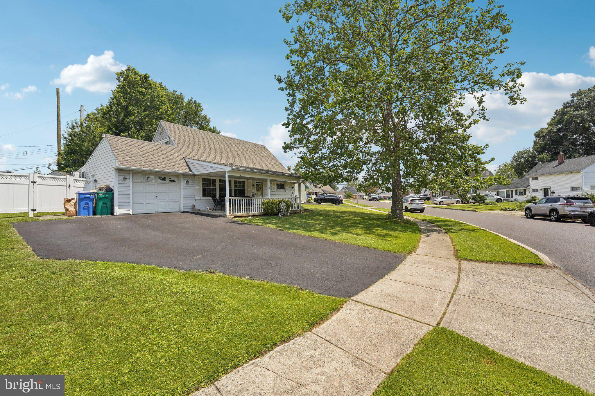 Levittown, PA 19057,28 INDIAN RED RD