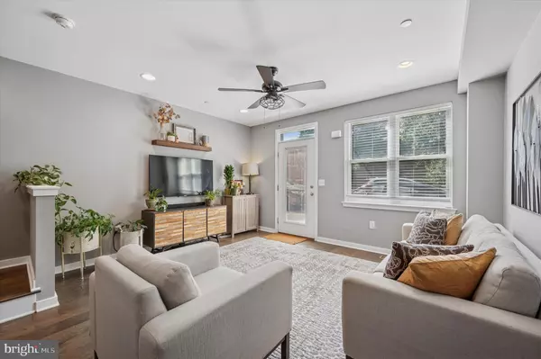 Philadelphia, PA 19128,446 KINGSLEY ST