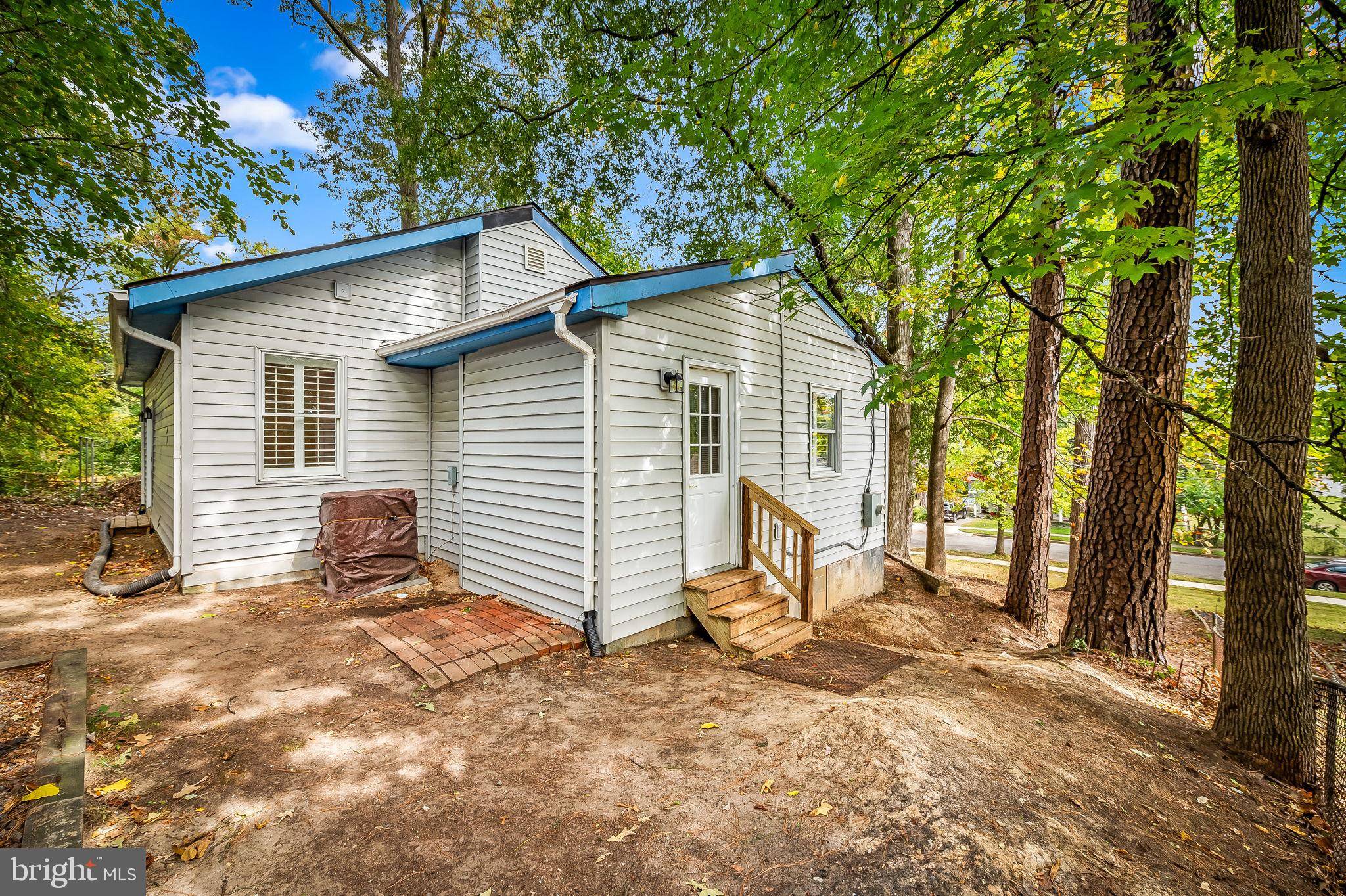 Landover, MD 20785,2408 VALLEY WAY