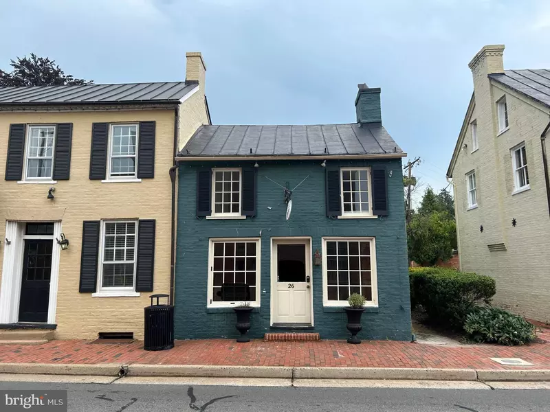 26 W MARKET ST #A, Leesburg, VA 20176