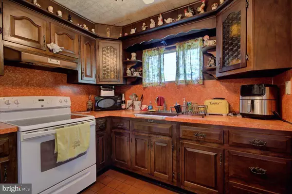 Glenside, PA 19038,717 N HILLS AVE