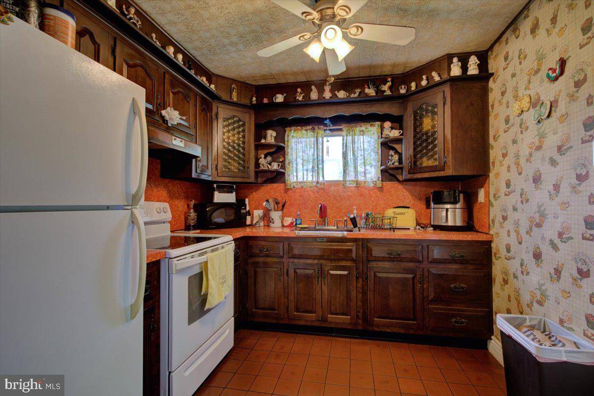 Glenside, PA 19038,717 N HILLS AVE