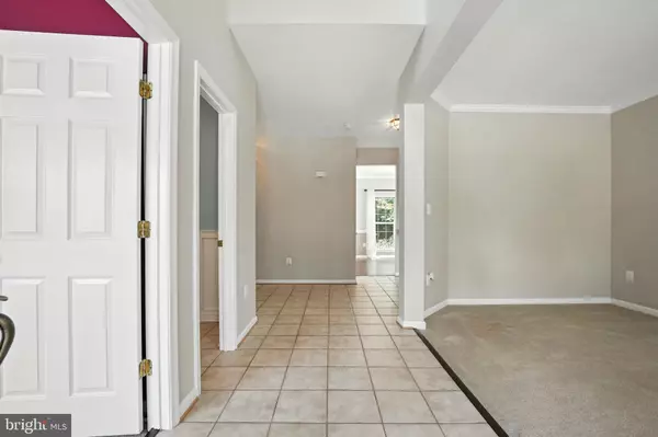 Woodbridge, VA 22193,5280 GUNSTON HALL DR