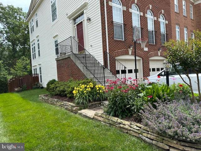 22022 AVONWORTH SQ, Broadlands, VA 20148