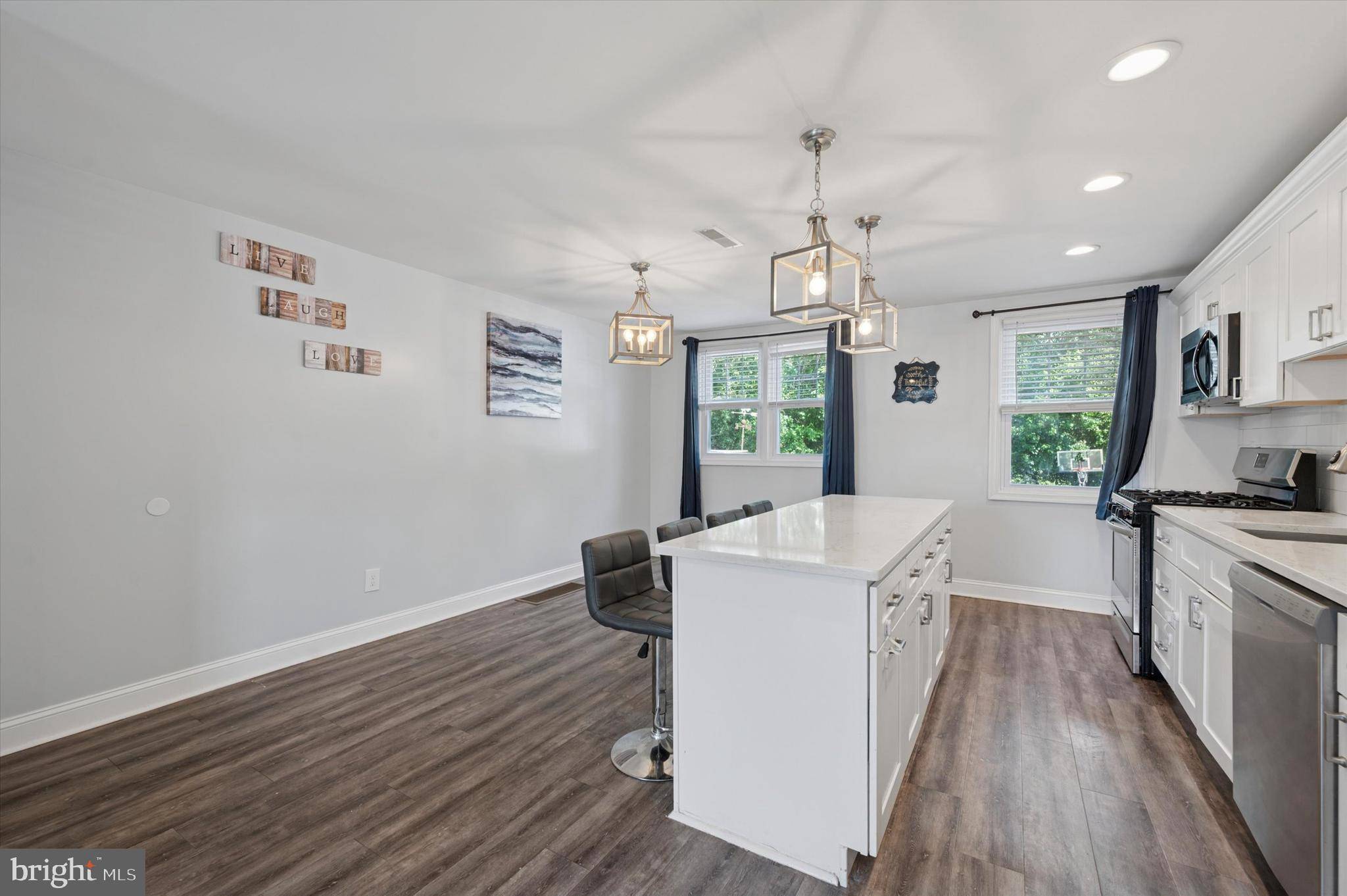 Glenolden, PA 19036,124 S ACADEMY AVE