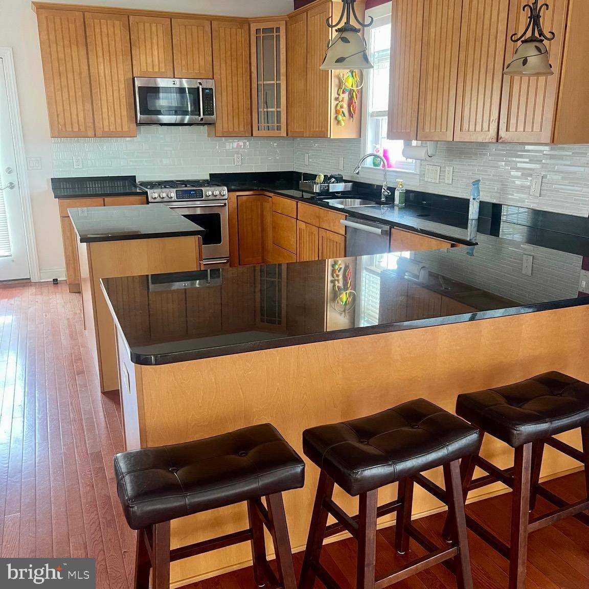 Bridgeport, PA 19405,712 MILL ST