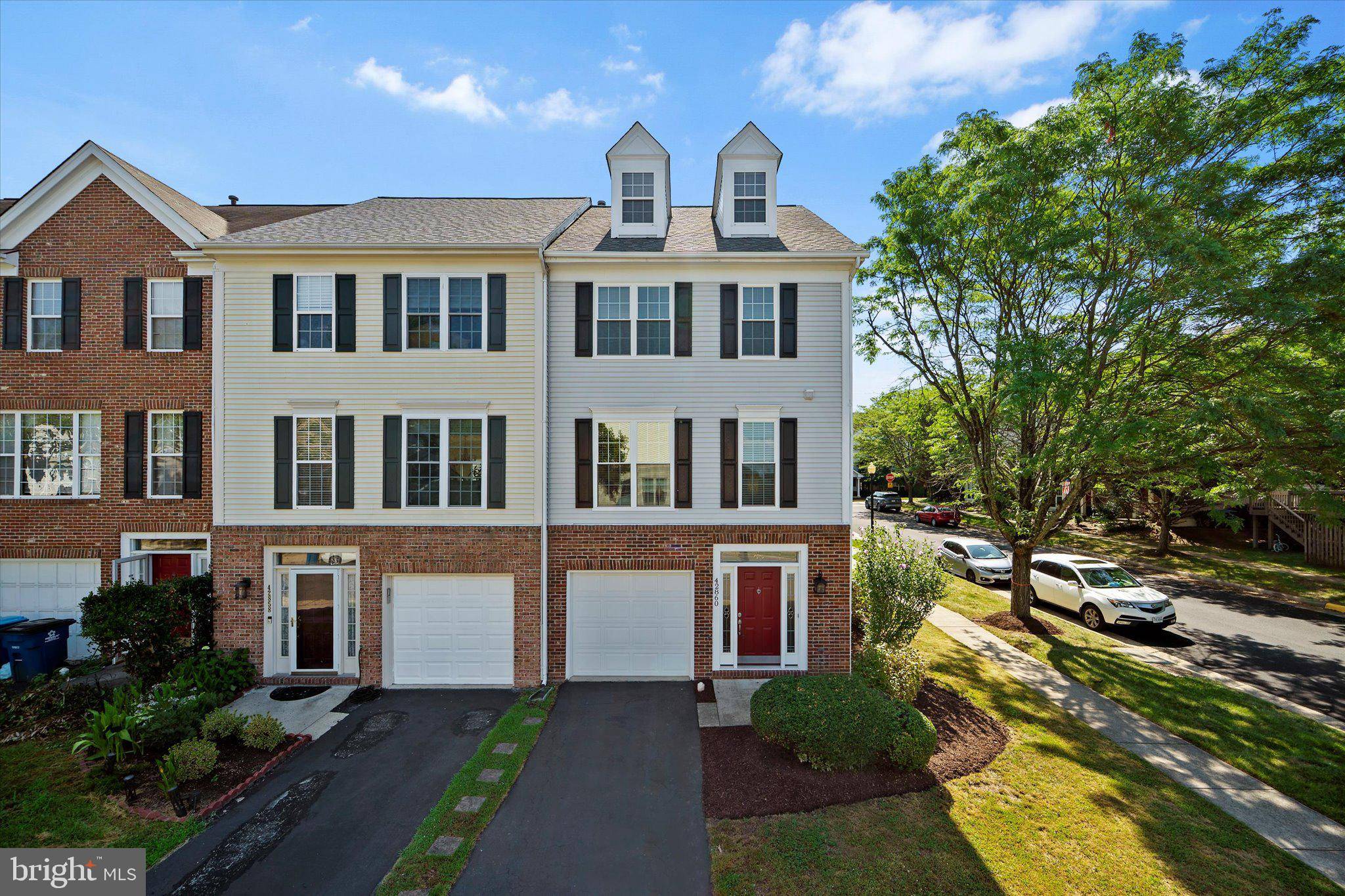 Chantilly, VA 20152,42860 GOLF VIEW DR