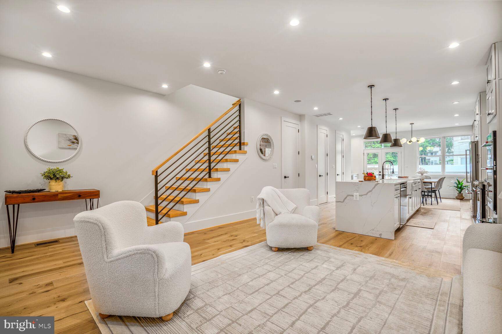 Washington, DC 20011,16 SHERMAN CIR NW