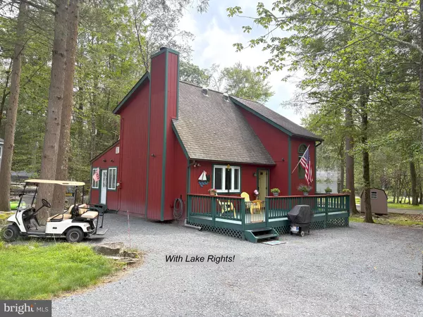 1004 FAWNWOOD TER, Lake Ariel, PA 18436