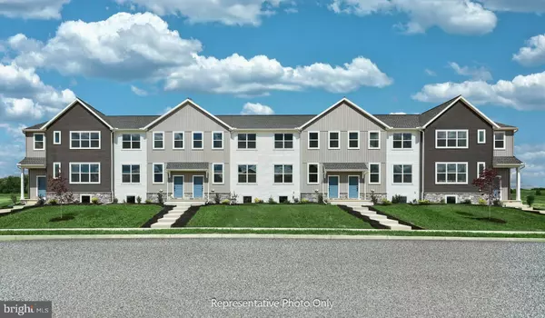 47 N CONIFER DR, Elizabethtown, PA 17022