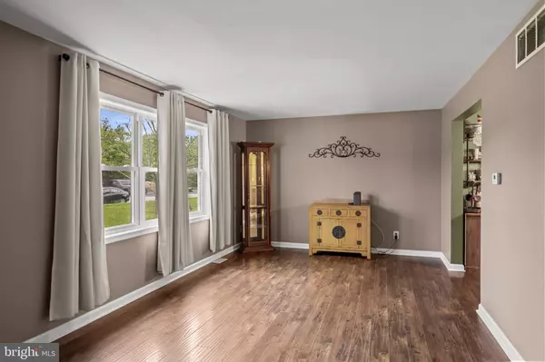 Hammonton, NJ 08037,235 WATERFORD RD