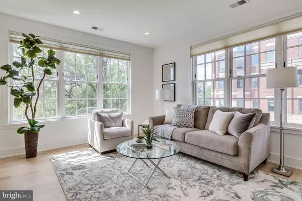 Alexandria, VA 22314,521 N WASHINGTON ST #201