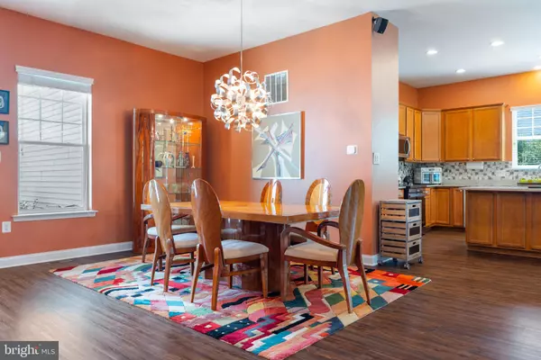 Charles Town, WV 25414,32 FLAG CT