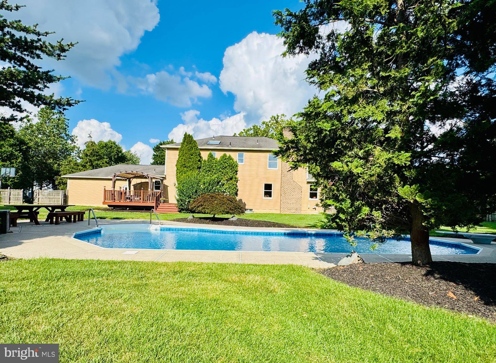 Princeton Junction, NJ 08550,23 BRIARWOOD DR