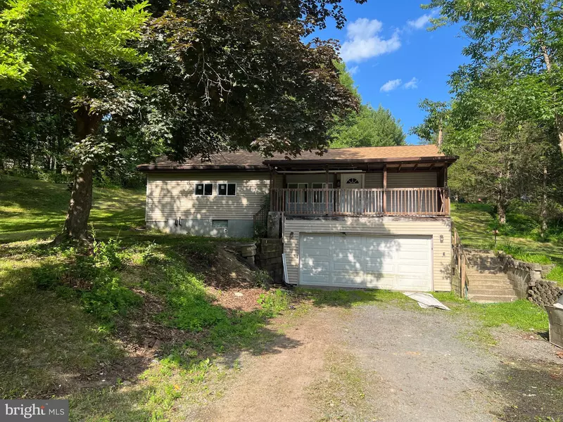 300 SILVER VALLEY RD, Saylorsburg, PA 18353