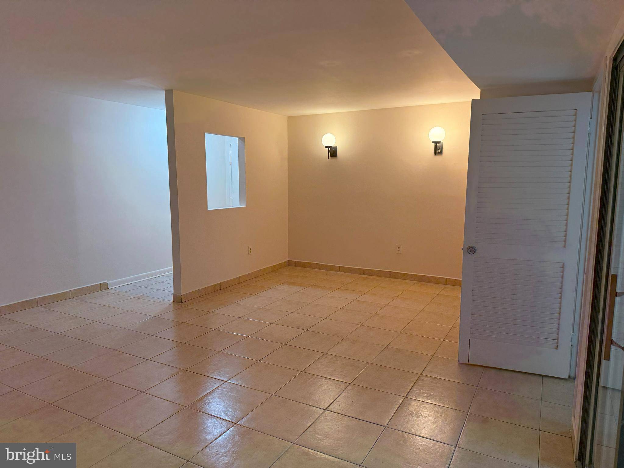 Columbia, MD 21045,9653 WHITEACRE RD #A1