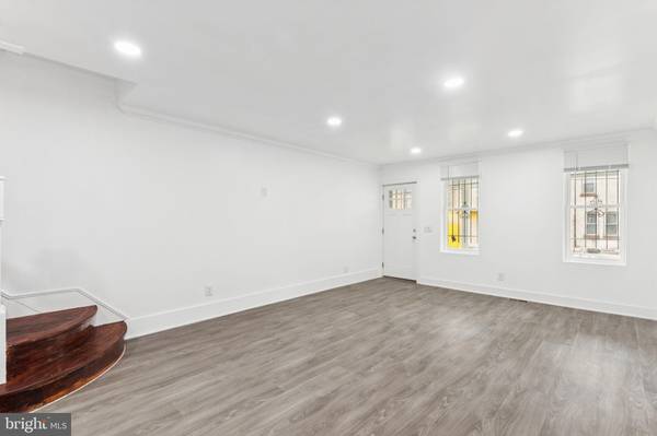 Philadelphia, PA 19104,807 N 42ND ST