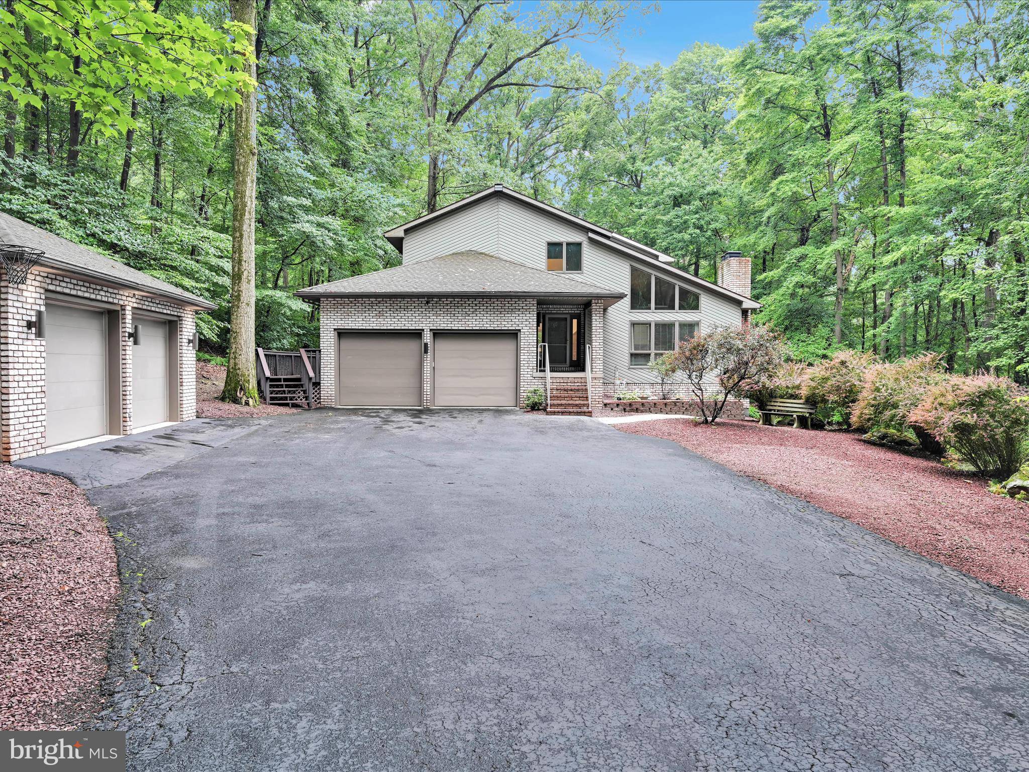 Reinholds, PA 17569,365 N RIDGE RD