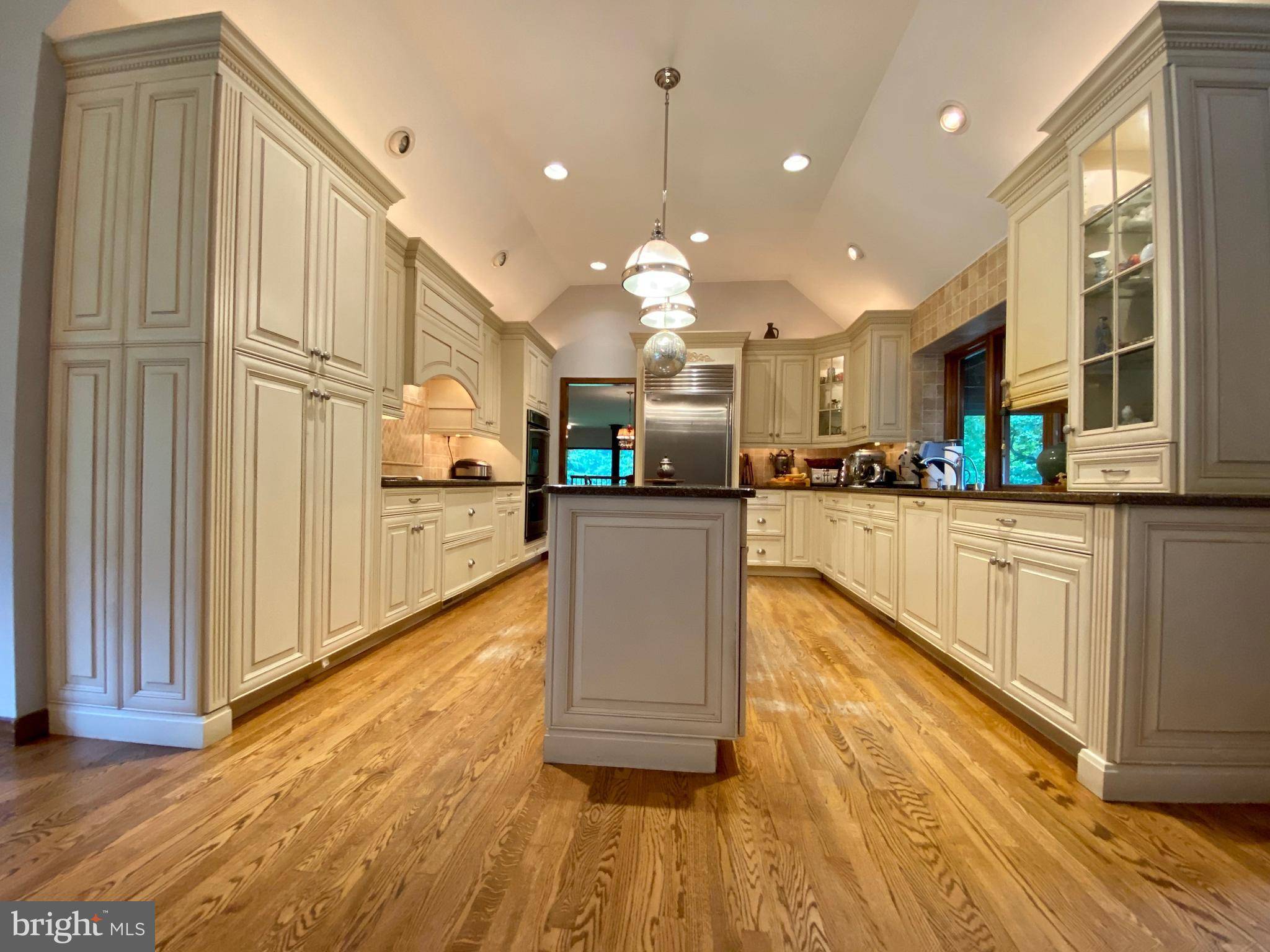881 COX RD, Moorestown, NJ 08057