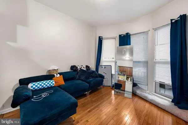 Baltimore, MD 21217,906 WHITELOCK ST