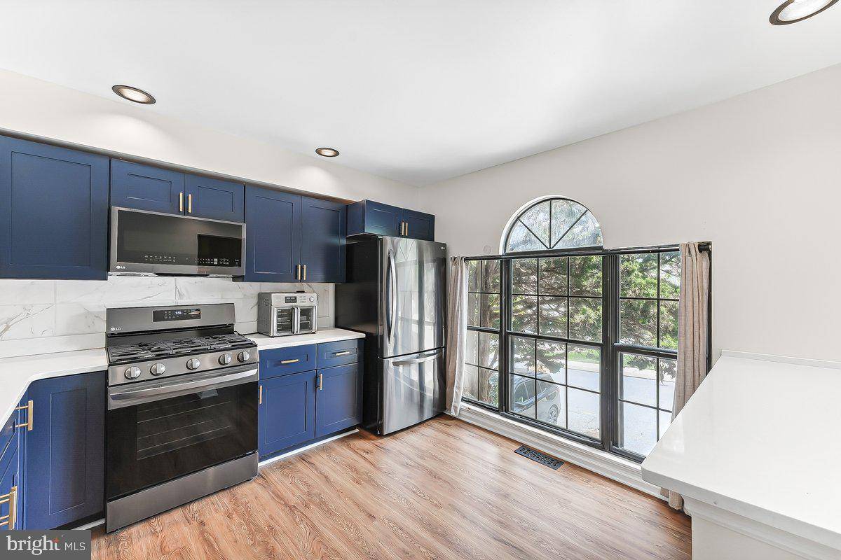 West Chester, PA 19382,3204 STONEHAM DR #3204