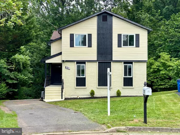 208 KEYES CT, Sterling, VA 20164