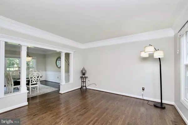 Fairfax, VA 22030,5495 ASHLEIGH RD