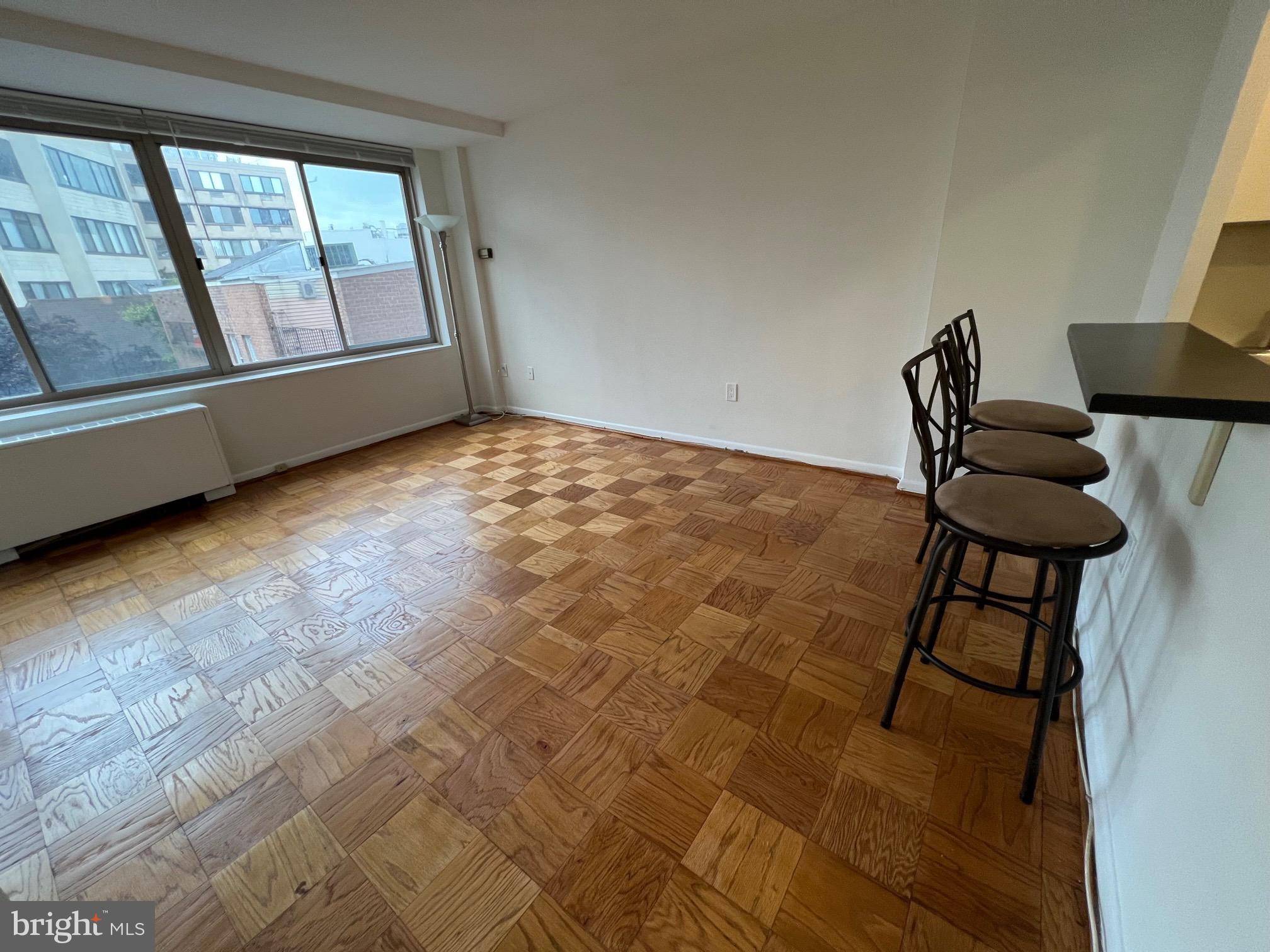 Washington, DC 20037,922 24TH ST NW #406