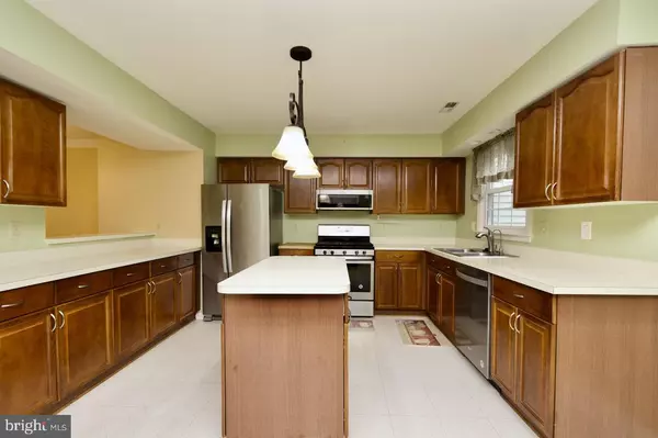 Springfield, VA 22153,8837 EAGLE ROCK LN