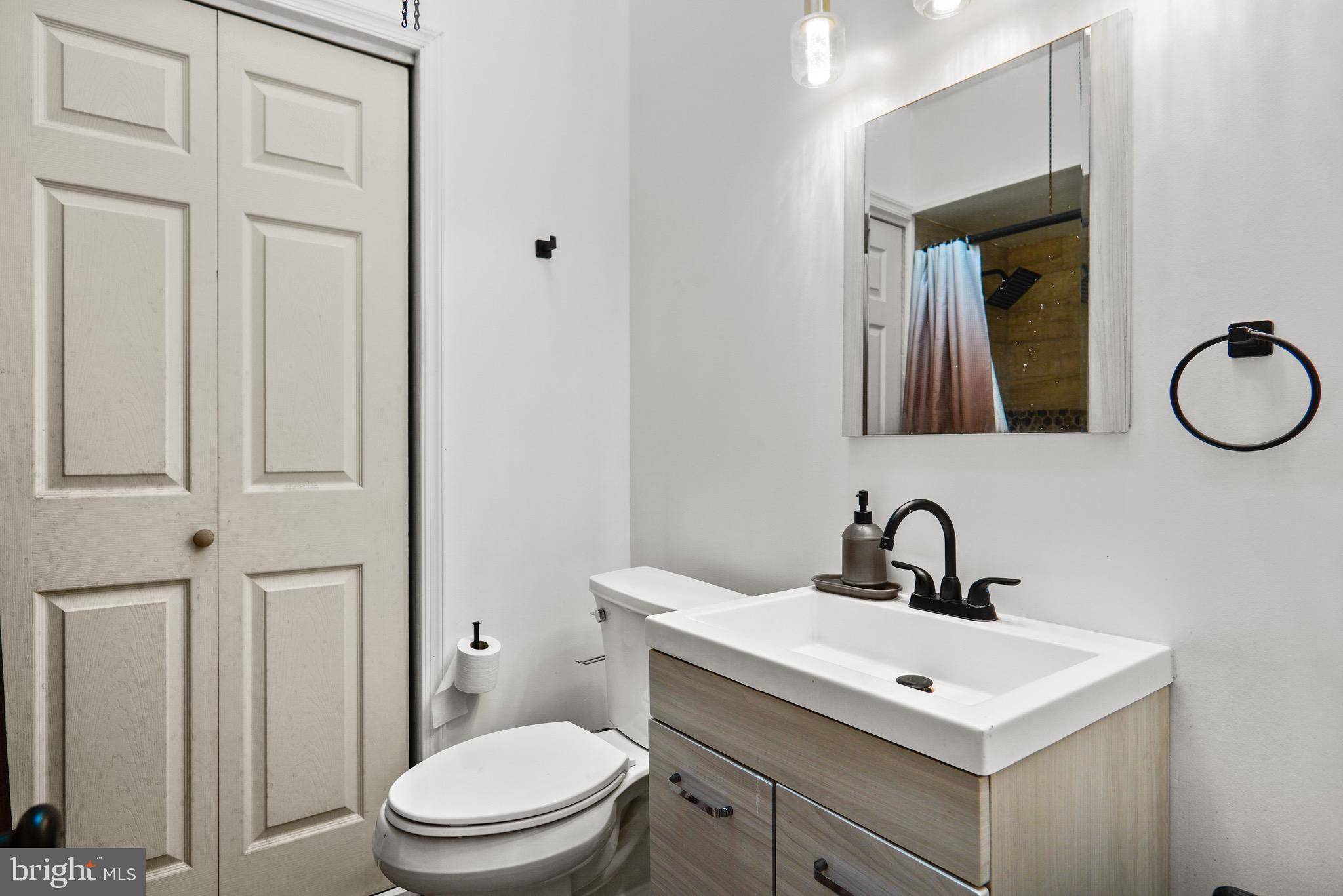 Philadelphia, PA 19149,1146 ROSALIE ST