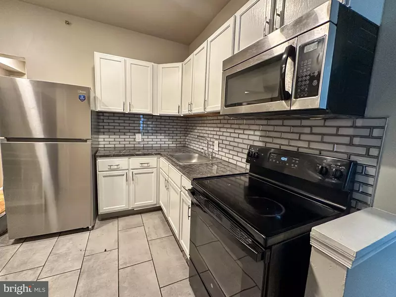 1615 W WESTMORELAND ST, Philadelphia, PA 19140