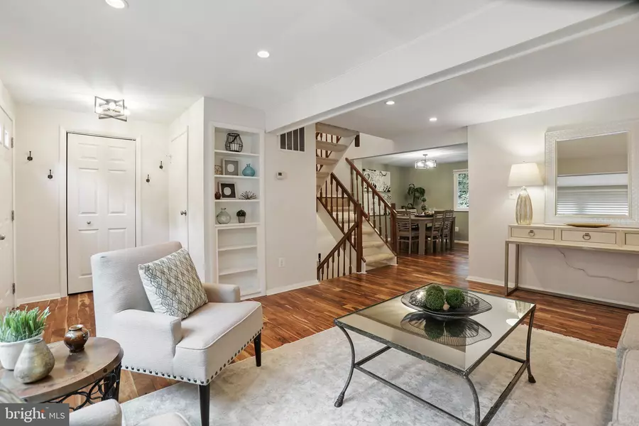 2307 MIDDLE CREEK LN, Reston, VA 20191