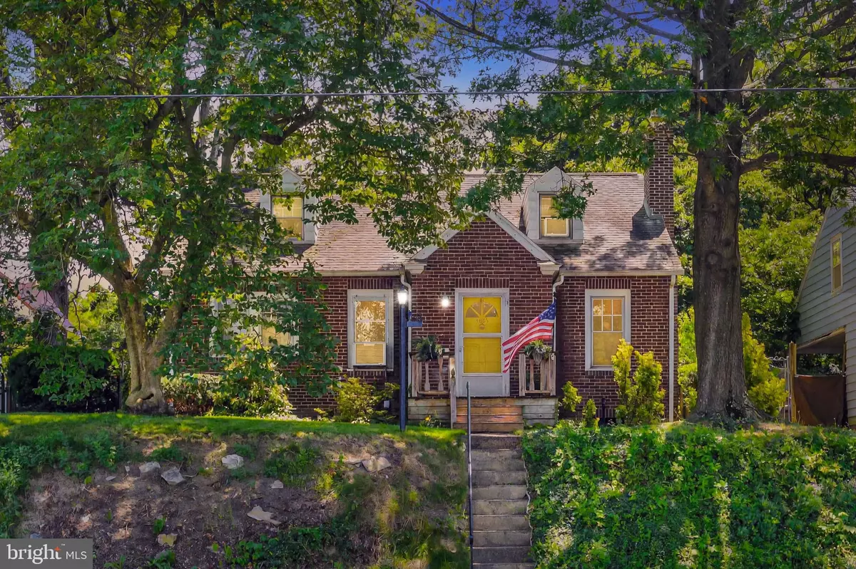 Harrisburg, PA 17109,3805 LOCUST LN