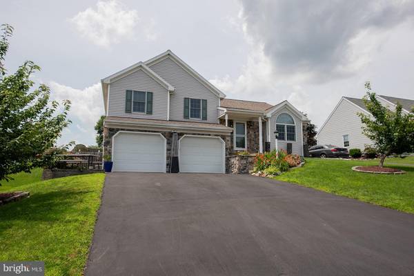 34 SHEFFORD DR, Elizabethtown, PA 17022