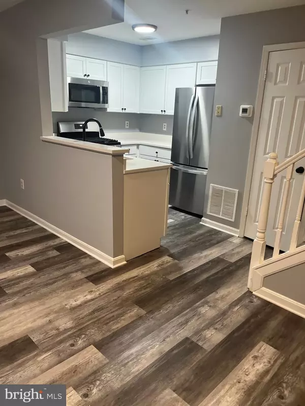 Elkridge, MD 21075,6368 BAYBERRY CT #12