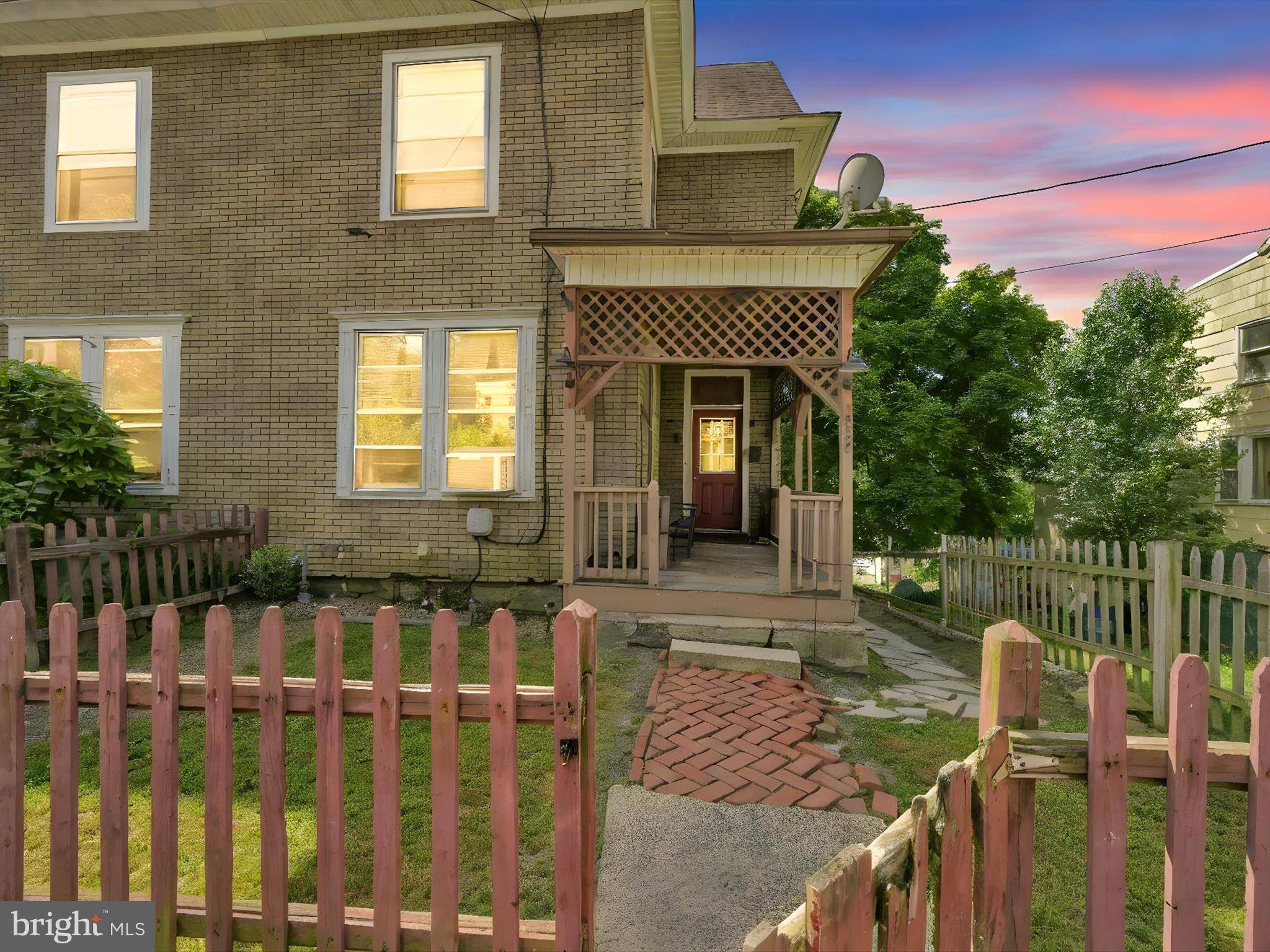 Pottsville, PA 17901,937 POTTSVILLE ST