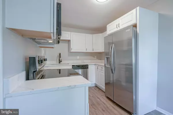 Williamstown, NJ 08094,405 CUSHMAN AVE