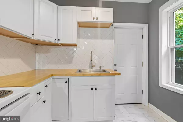 Philadelphia, PA 19143,1307 S HANSON ST