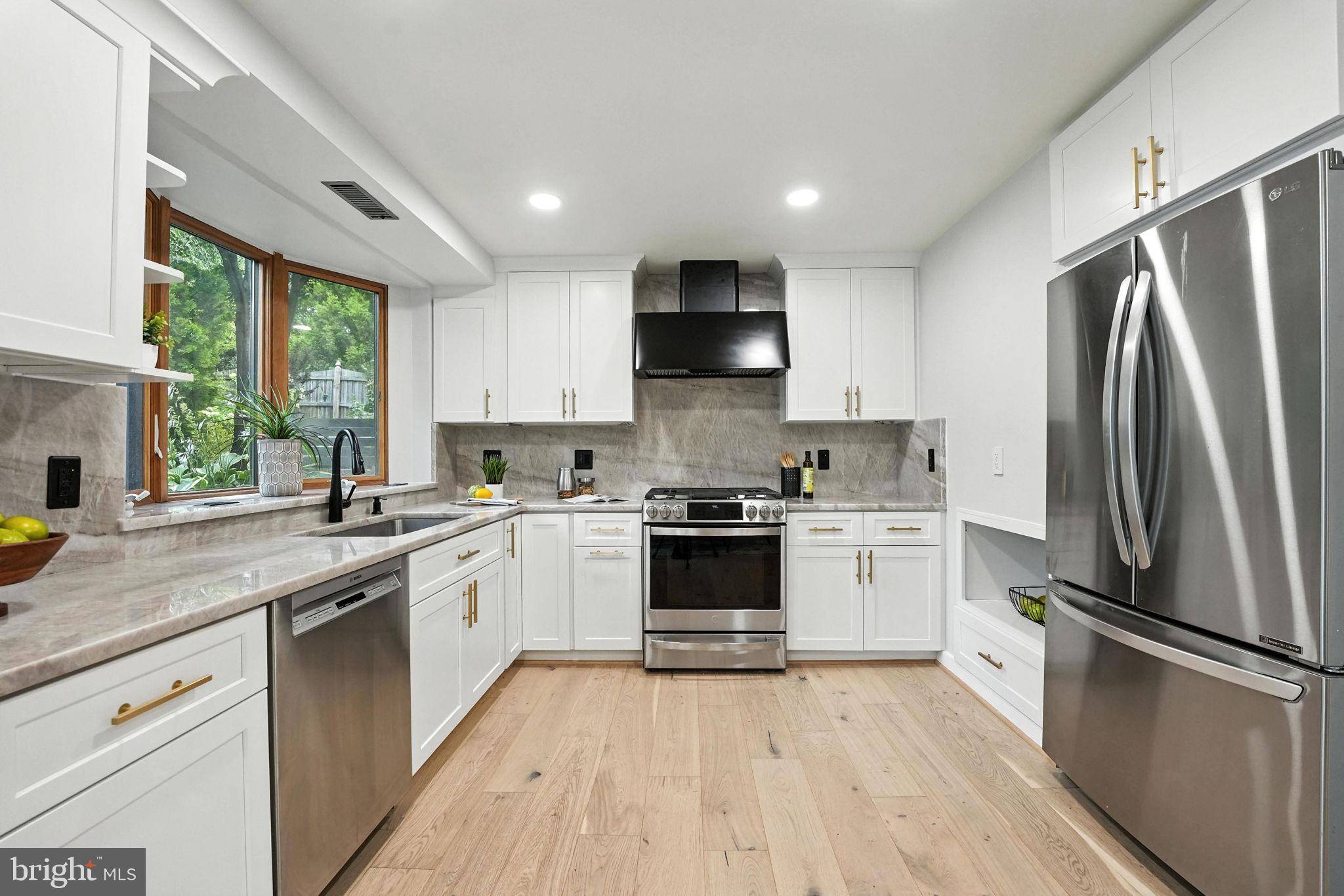 Mclean, VA 22101,7000 SOUTHRIDGE DR