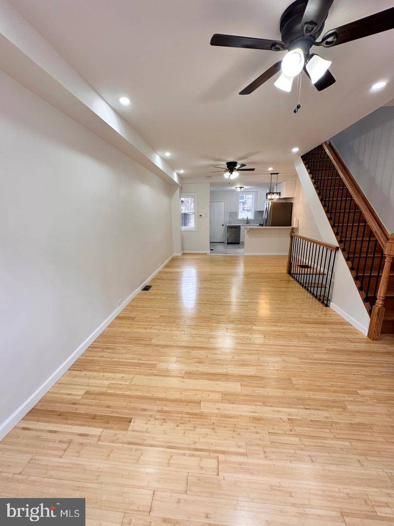 Philadelphia, PA 19148,2441 S DARIEN ST